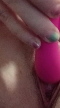 Pizdă strâmtă delicioasă cremă pe vibrator