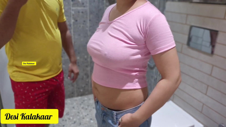 Rihana khan: La sorellastra desi è diventata virale i suoi nudi