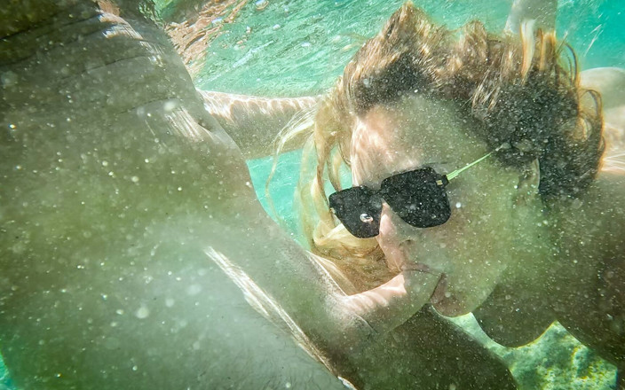 Lina Mila: Sexo real debaixo d'água no mar?! Inseminação privada de buceta...