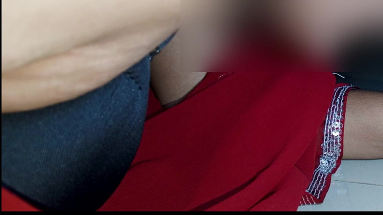 Dhaka studio: Adik tiriku yang sange dientot habis-habisan di dapur