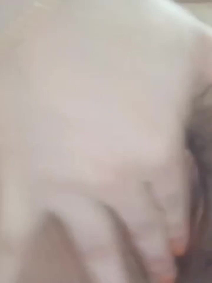 WAHYUDI: सुंदर लड़की हस्तमैथुन कर रही है 2026