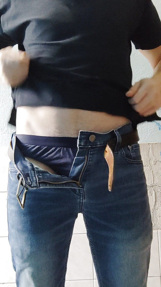 Bananitico82: Molam sırasında mastürbasyon yapıyor