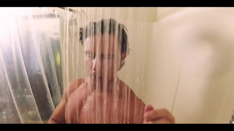Reese Rideout: Watch Me Wash My Armpits
