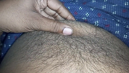 Sweet Indian cock: Indiano gay garoto chupando e lambendo peitos