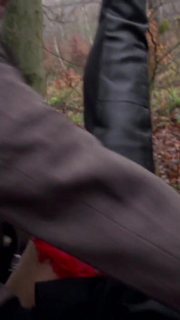 Wielkie cycki MILF dostaje ciepły ładunek na zewnątrz