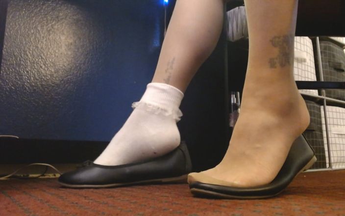 Abby Anna: Närbild Ruffled Socks Strumpbyxor Balett lägenheter retas
