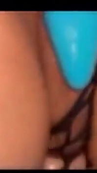 Compilation, une MILF squirte et squirte sur une grosse bite noire