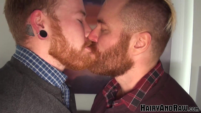 Hairy And Raw: Hairyandraw - Chase Acland et Zack Acland, race brute