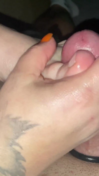 Evli kadın seksi ayaklar ve güzel elle muamele ayak fetişi