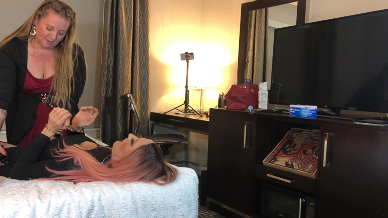 Sissy Bailey Wilde: Man feminiserad av rumskompis som disciplin