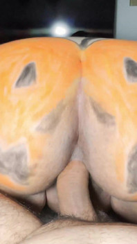 Penetrano la mia enorme zucca