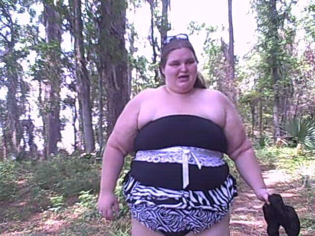 BBW nurse Vicki adventures with friends: BBW Angie Kimber public outdoor striptease nude play in lake