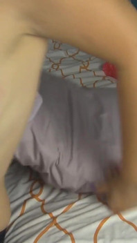 Prsatá blondýna MILF Charlee Chase je ošukaná do prsou!