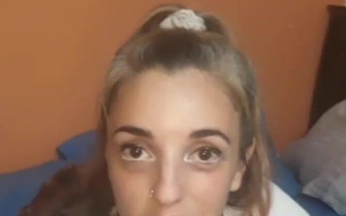 tunoviaputita: Učitelka nechce, aby prošla, a tato studentka dělá všechno, aby...