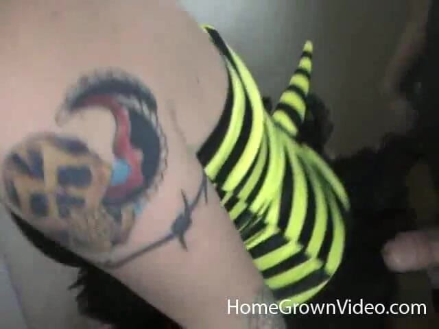 Homegrown Vintage: Svetlana Berlin jerks Tom off with two hands