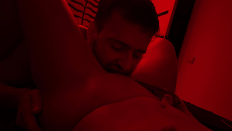 HomeVideoLive: E Leccata E Scopata, L'amico Di Mio Marito Sa Come...
