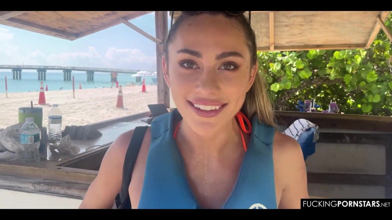 Maximo Garcia: Jetski POV šukání s divokými Mackenzie Mace a vodními hlídači. Miluji...