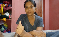 Apple Porn: 내 귀여운 의붓여동생의 특별한 마사지와 핸잡