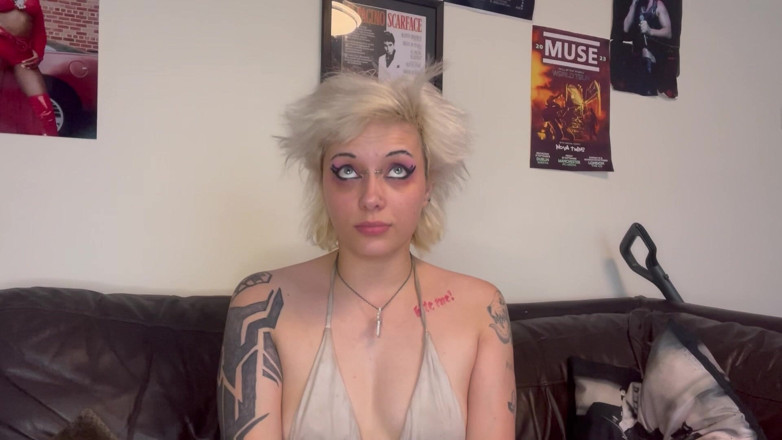 Glitterqueen1999: ลูกพี่ลูกน้องสาวแก้แค้นเพื่อขย่ม Giantess