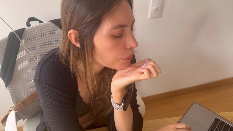 scarlettandc: Eu pinto minhas unhas e isso me faz masturbar
