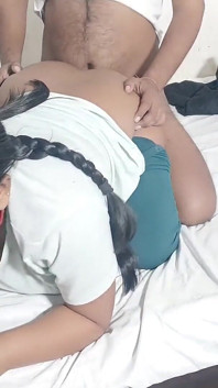 순진한 처녀 학생 질싸 사정을 처음 따먹는 교사