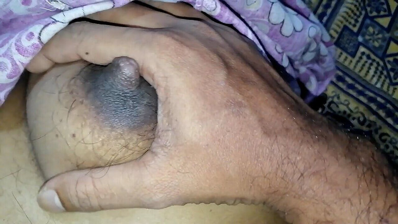 Sweety In Bed: The Most Beautiful Woman in India Had Orgasms Serveral Times