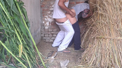 MHM: El viejo convence a su criada para tener sexo con él