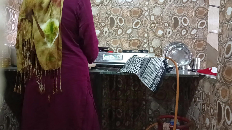 Bhabhi UP: Went to the Kitchen with a Friend's Wife Today
