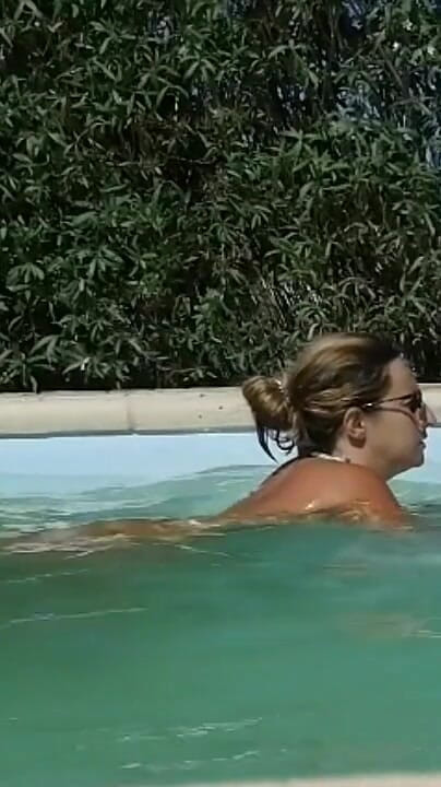 DreamStudioCouple: Nice Sex on the Pool
