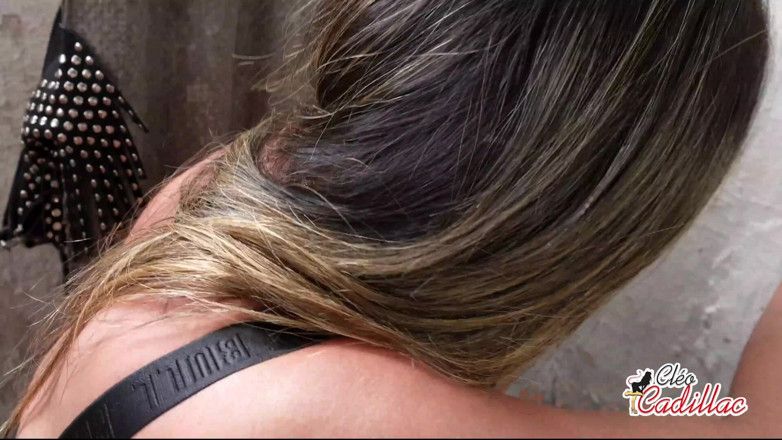 Cleo Cadillac: Der ziegelsteiner hat den heißen chef bei der arbeit besÃ1/4ckte