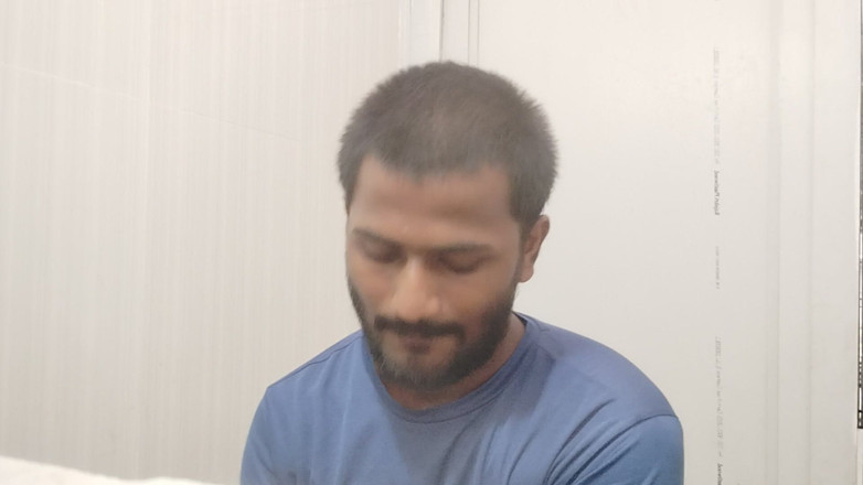 KUMBHA MANOJ KUMAR: In bagno sexy ragazzo