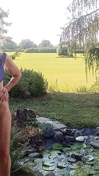 GILF Martina Em Um Maiô Azul Sexy!
