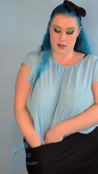 Povzbuzení drcení ptáka JOi - sólo dívka