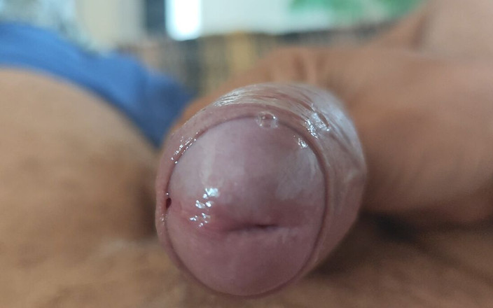 Straight Daddy Club: Papá Agotado Tras Una Larga Masturbación.