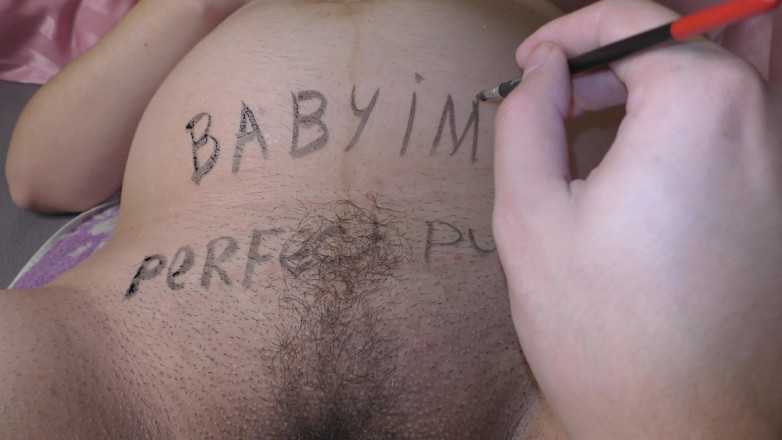 Milky Mari: Bbw-vrouw met grote borsten wordt bedekt met een vernederd lichaam...