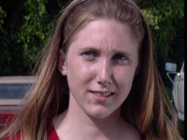 Teen Seduction: Lola neukt haar aan het werk in de sportschool van...