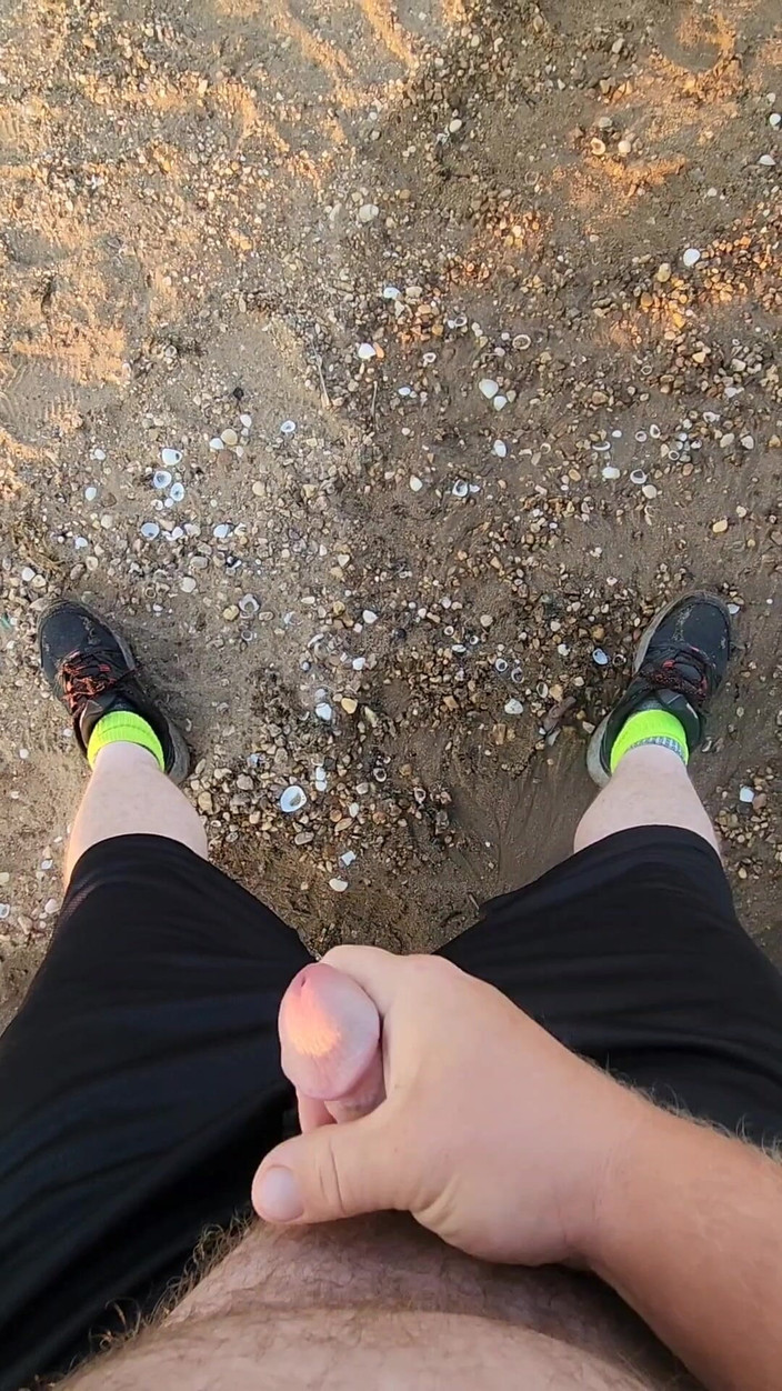 Djk31314: Ik geniet van mezelf op een heel strand.