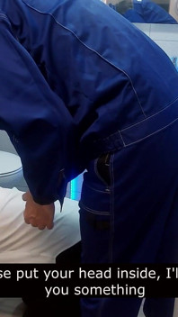Hemmafru fastnat i tvättmaskin och rörmokare knullade henne