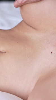 Hottiestwo - Incredibile sborrata per una ragazza naturale incredibilmente bella!