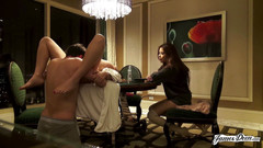 James Deen: Avi Love, Bambi, Sami Parker in omgekeerde gangbangactie met James...