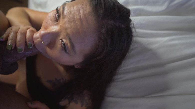 ThiccAsianMimi: Ragazza asiatica sciatta pompino e cavalca un grosso cazzo enorme...