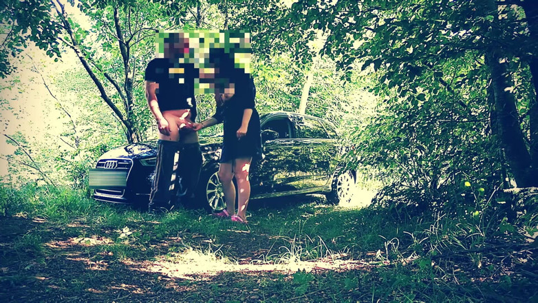 Toilet Mommy: Stiefmutter leckt meinen arsch im freien