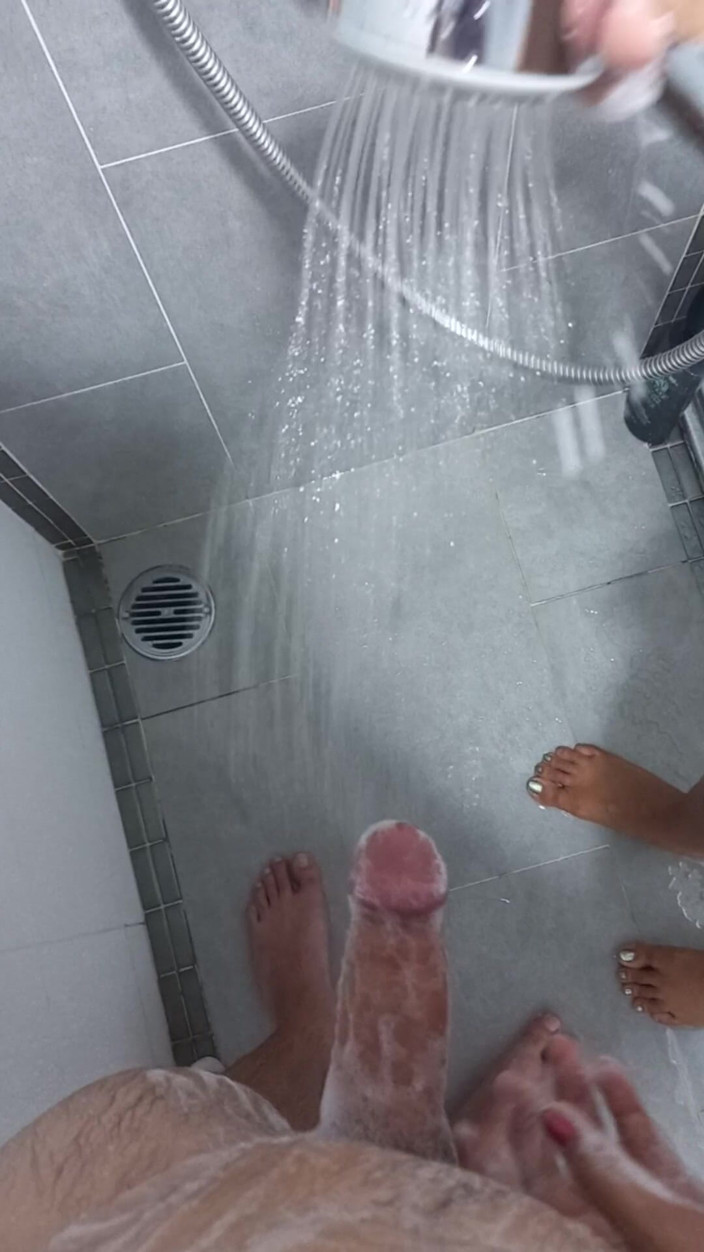 Handjob Passion: Smyslné Červené Nehty Mýdlová Sprcha Honění - Pomalé Mytí, Oplachování a Stříkání...