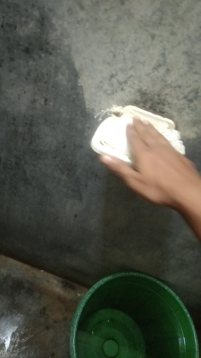 Viral_tiktokar: So I Went to the Bathroom, Put Soap on My...