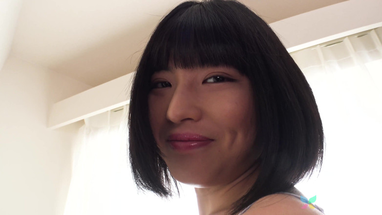 Tenshigao: とても小柄な森宮エリが今日、私たちのホテルの部屋でセックスされる