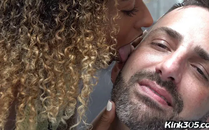 Miami Dom's: Kiki Gets Freaky with Facelicking