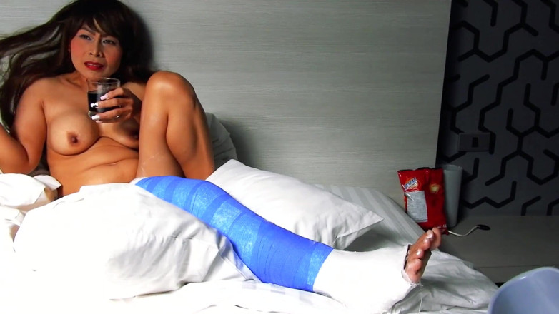 Asian Pussy Vision: Kaki pelempahan panjang dan penghinaan bahagian 2