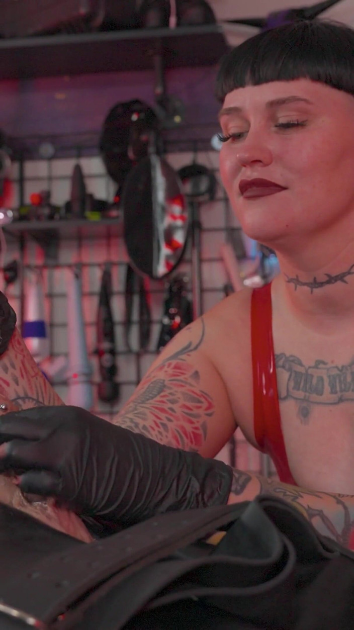 Domina X Films: Bondage - saco sumiso es sonado por Ms Nacke