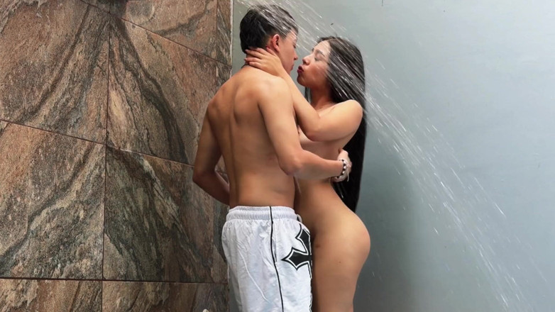 SpaceProductions: Photoshoot with My Beautiful Colombian Girlfriend at the Pool, We...