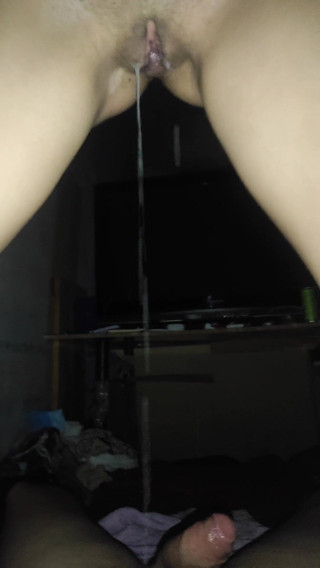 Endemoniados: Great internal cumshot to my best friend and she pisses...